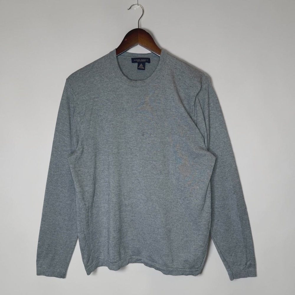 Banana Republic Men's Crewneck Sweater in Heather Gray